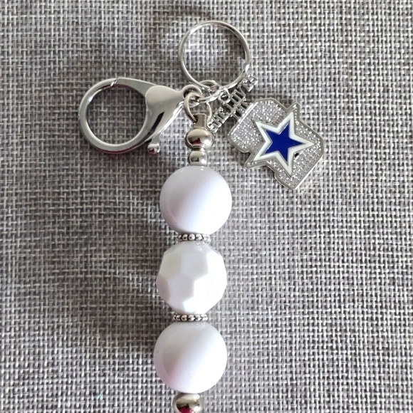 Dallas Cowboys White Beaded Rhinestone Bag Purse Backpack Charm Handbag - Picture 1 of 1